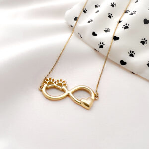 Colar infinito com patinhas banhada em Ouro